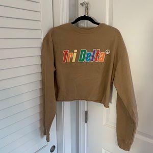 Cropped Tri Delta Crew